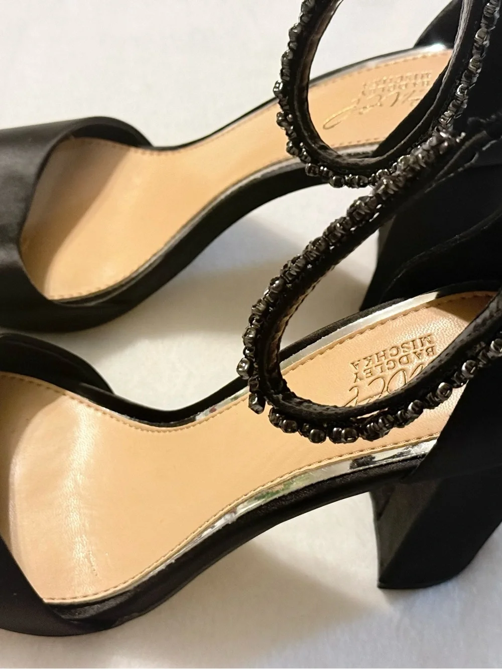 New Jewel Badgley Mischka Louise Peep-Toe Block Heel. Black. Size 8.